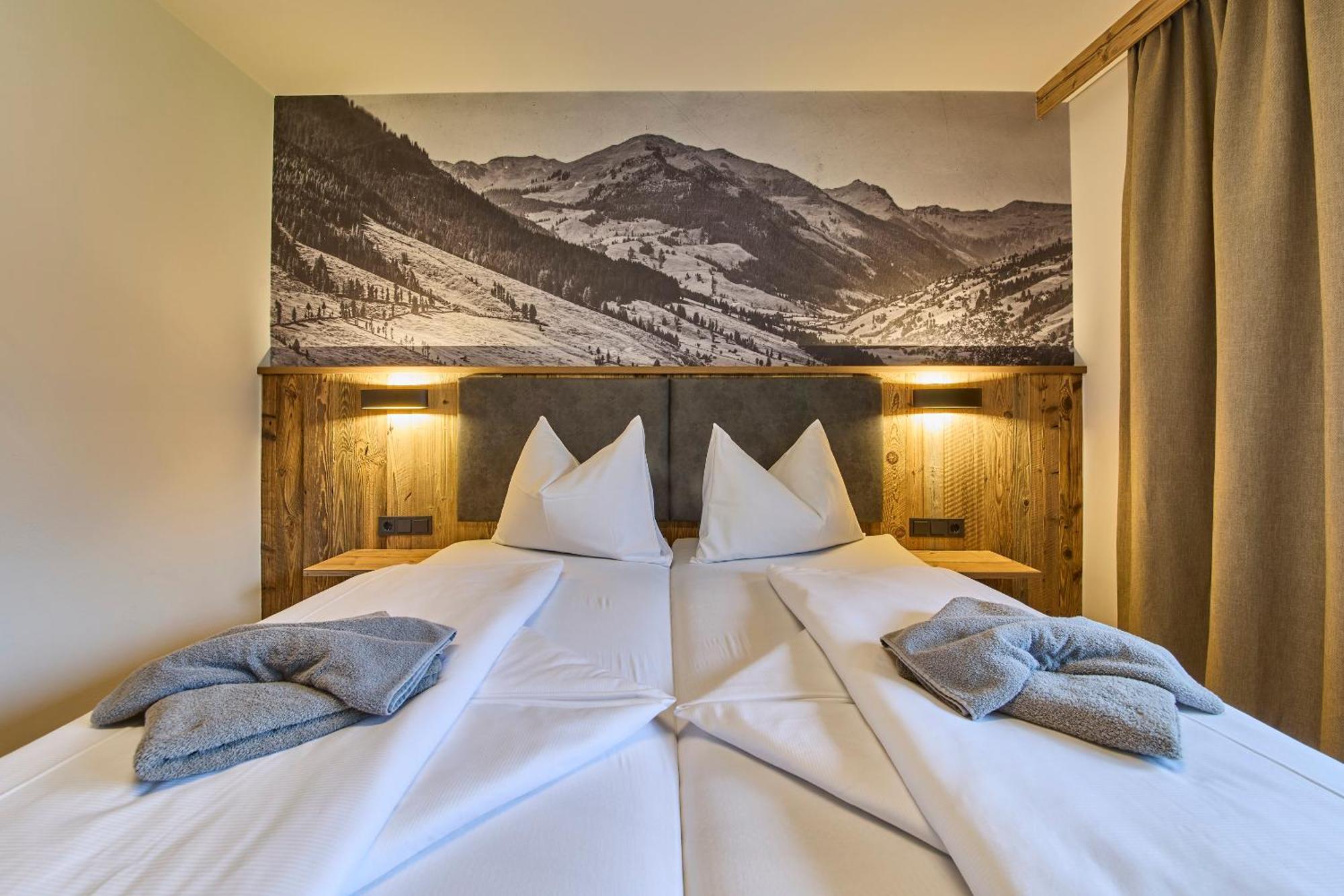 Eibinghof Bed & Breakfast & Swim Saalbach-Hinterglemm Exterior photo