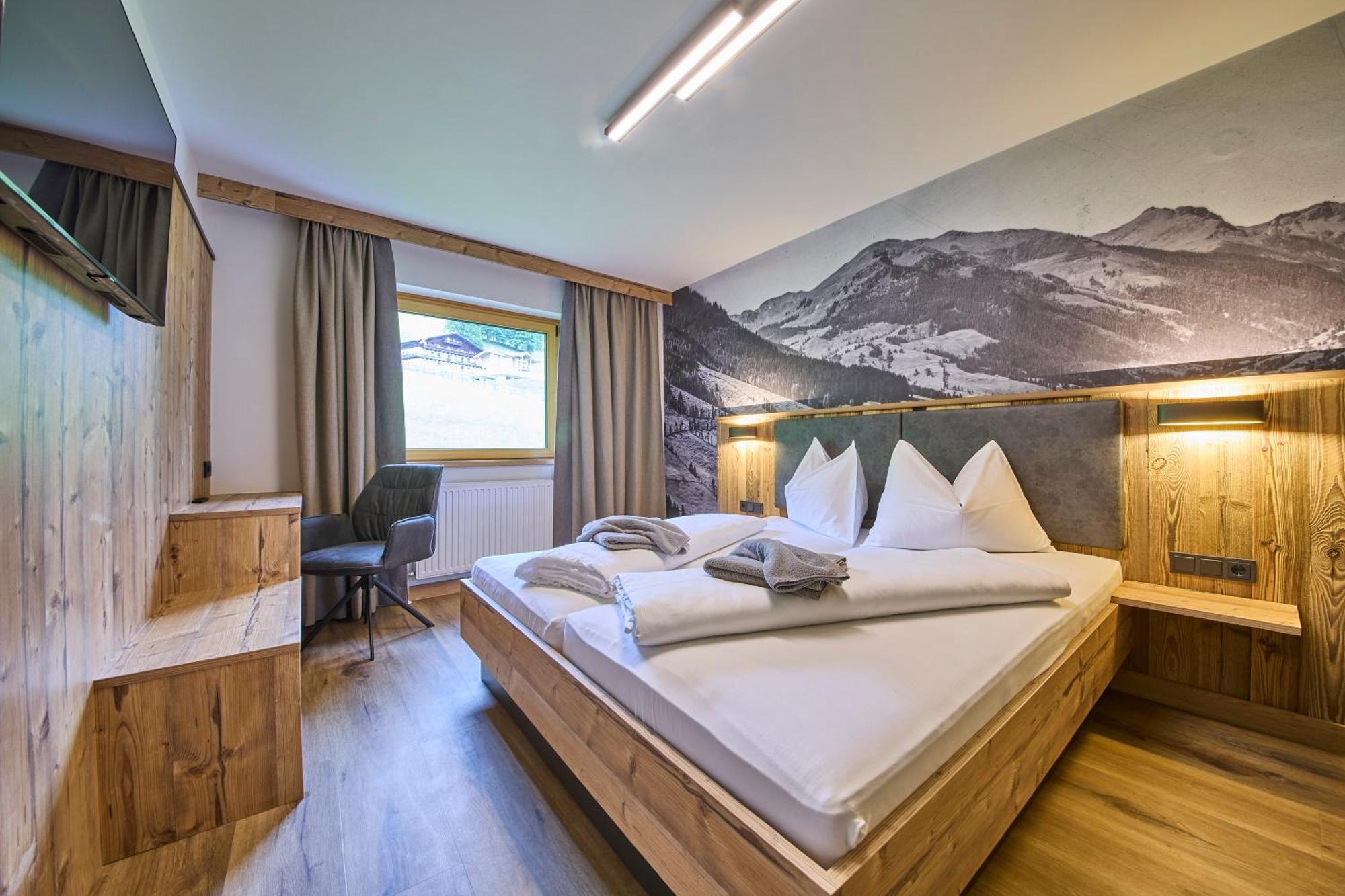 Eibinghof Bed & Breakfast & Swim Saalbach-Hinterglemm Exterior photo